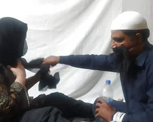 Pakistani Thurki BABA ji Porked again woman, who came to him for plead